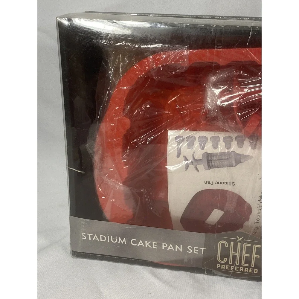chef prefeared stadium silicone cake pan set with frosting tube & 8 plastic tips